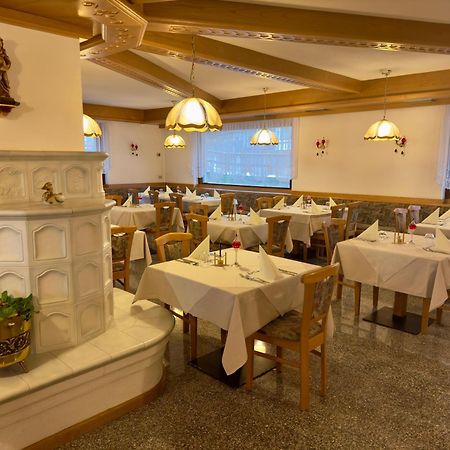 Hotel Sella Ronda Serenella กัมปีเตลโลดีฟัสซา ภายนอก รูปภาพ